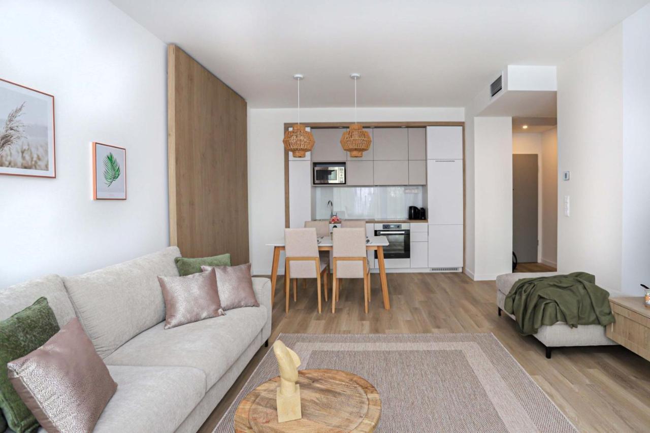 Platan Beach Apartman With Lakeview Balatonboglár Extérieur photo
