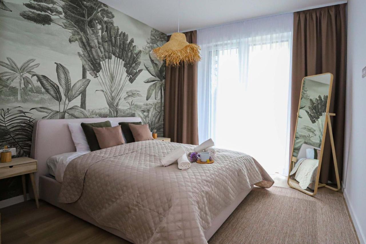 Platan Beach Apartman With Lakeview Balatonboglár Extérieur photo