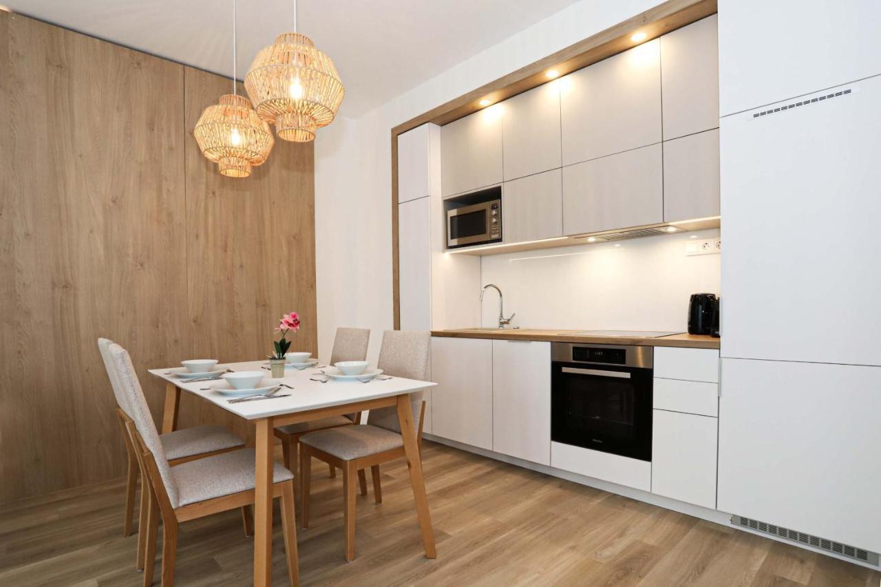 Platan Beach Apartman With Lakeview Balatonboglár Extérieur photo