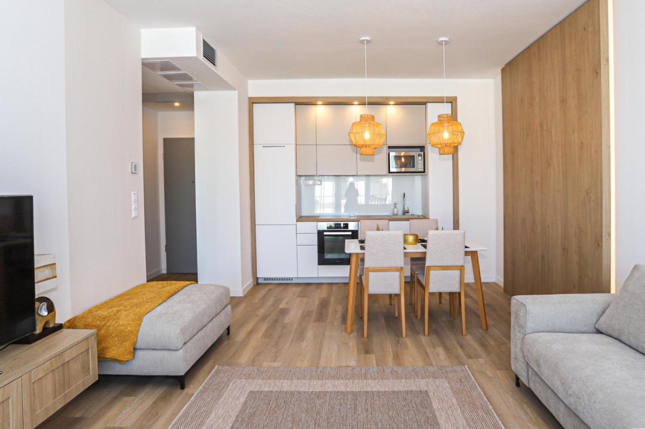 Platan Beach Apartman With Lakeview Balatonboglár Extérieur photo